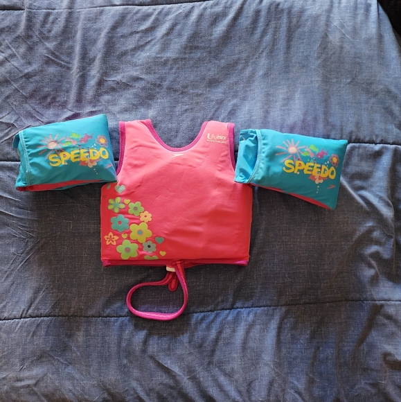 Speedo swimming/ training Vest Girls Size 2-4 and Pink n Blue Arm Floati… - Picture 3 of 5
